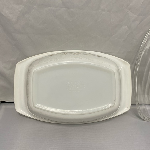 Vintage Golden Honeysuckle Pyrex - Picture 6 of 7